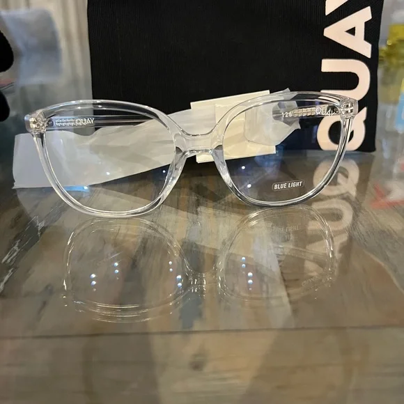 Quay Australia Clear Blue Light Glasses - Picture 1 of 3